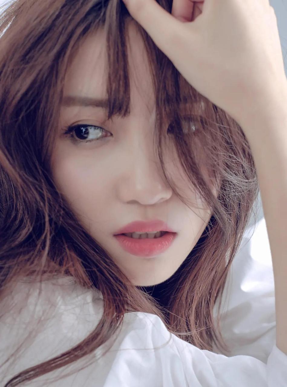 米咪,演员,模特,代表作《左耳》,《谋局》,《大唐荣耀》,《秘果》等.