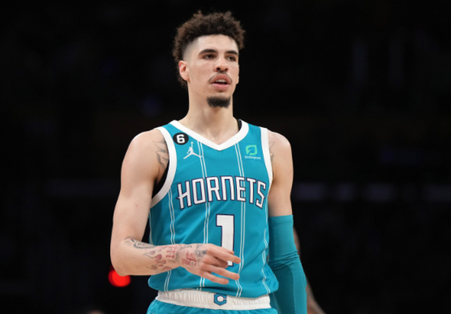 现在没有篮球我也能好好生活  黄蜂球员拉梅洛-鲍尔和黄蜂达成顶薪