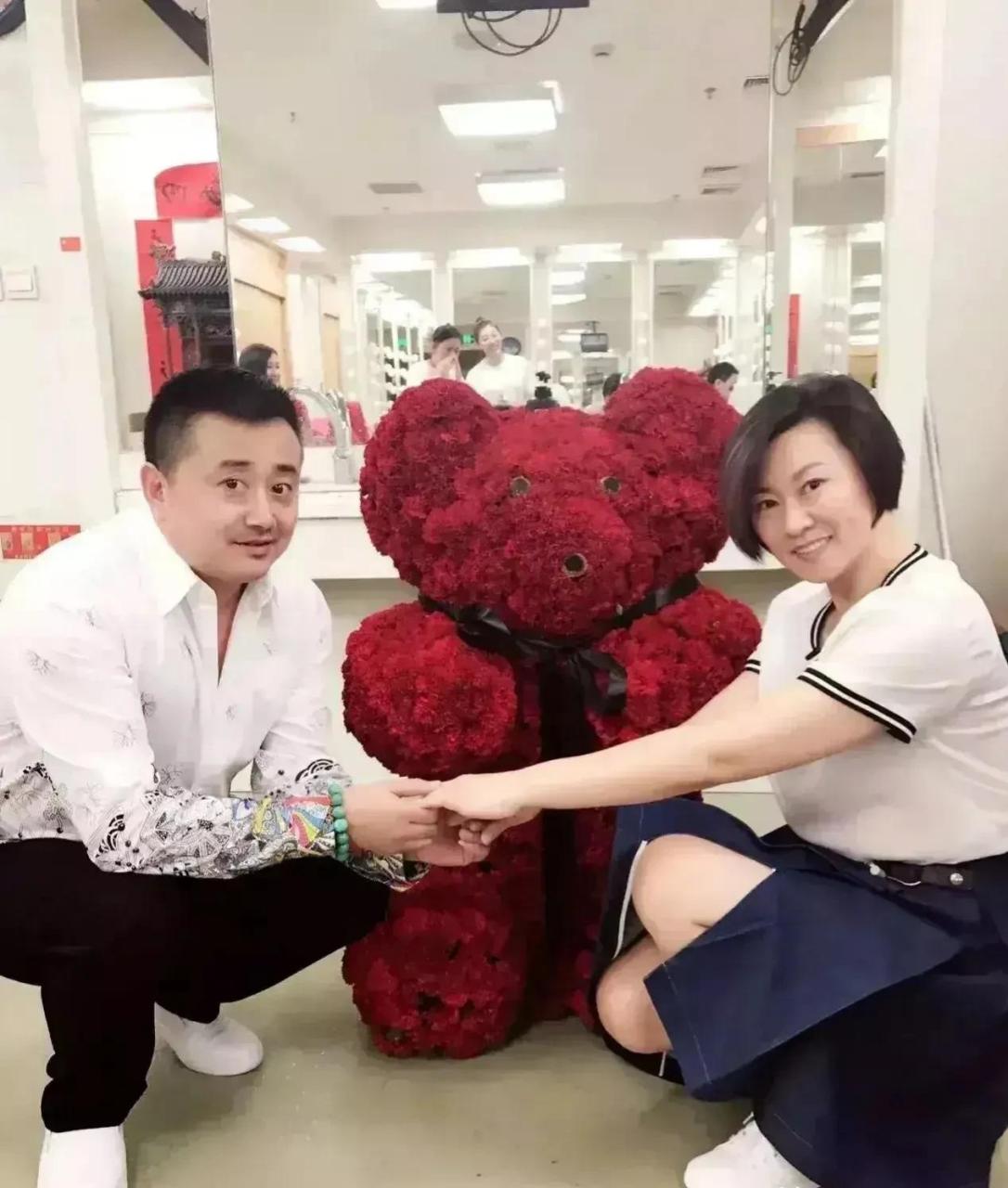 gif创作人# 万万没有想到,海燕其实和"刘一水"才是真夫妻!