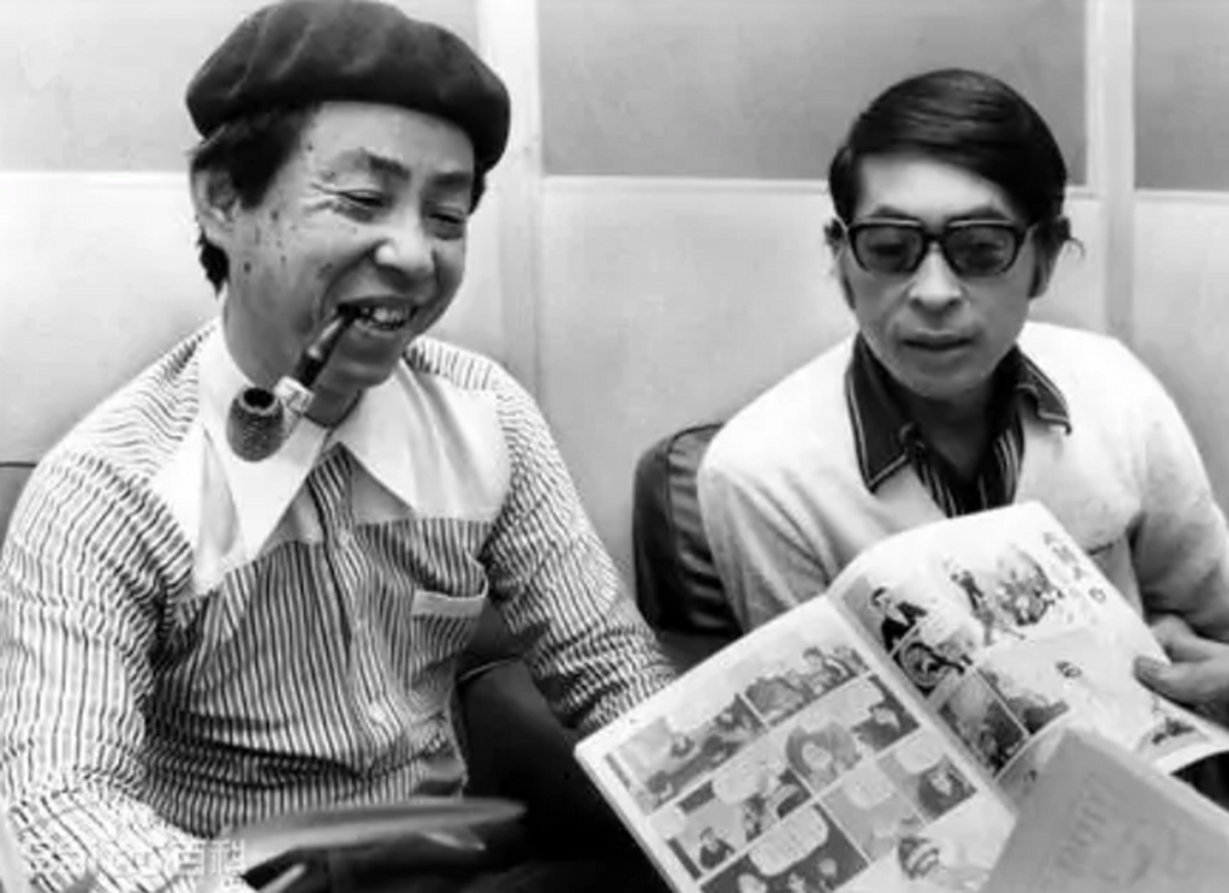 藤子不二雄其实是日本漫画家组合,两个人都是漫画爱好者