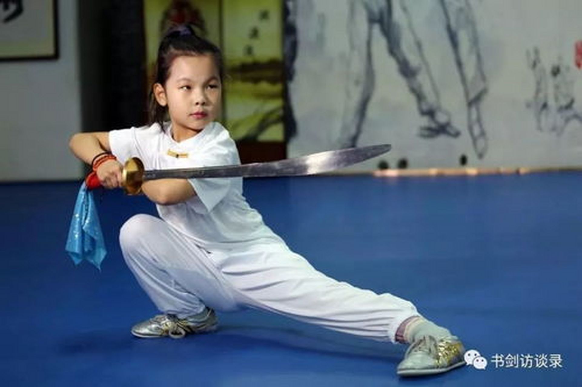 孩子学武术的五大好处: 1 促进身体的生长发育 当孩子处于长身体的