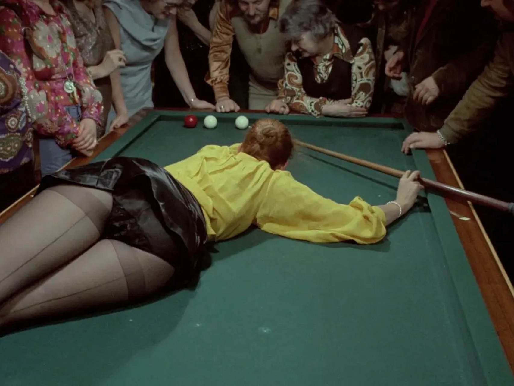 电影美图# #性感美女# 打台球的美女,哪位看过这部电影?