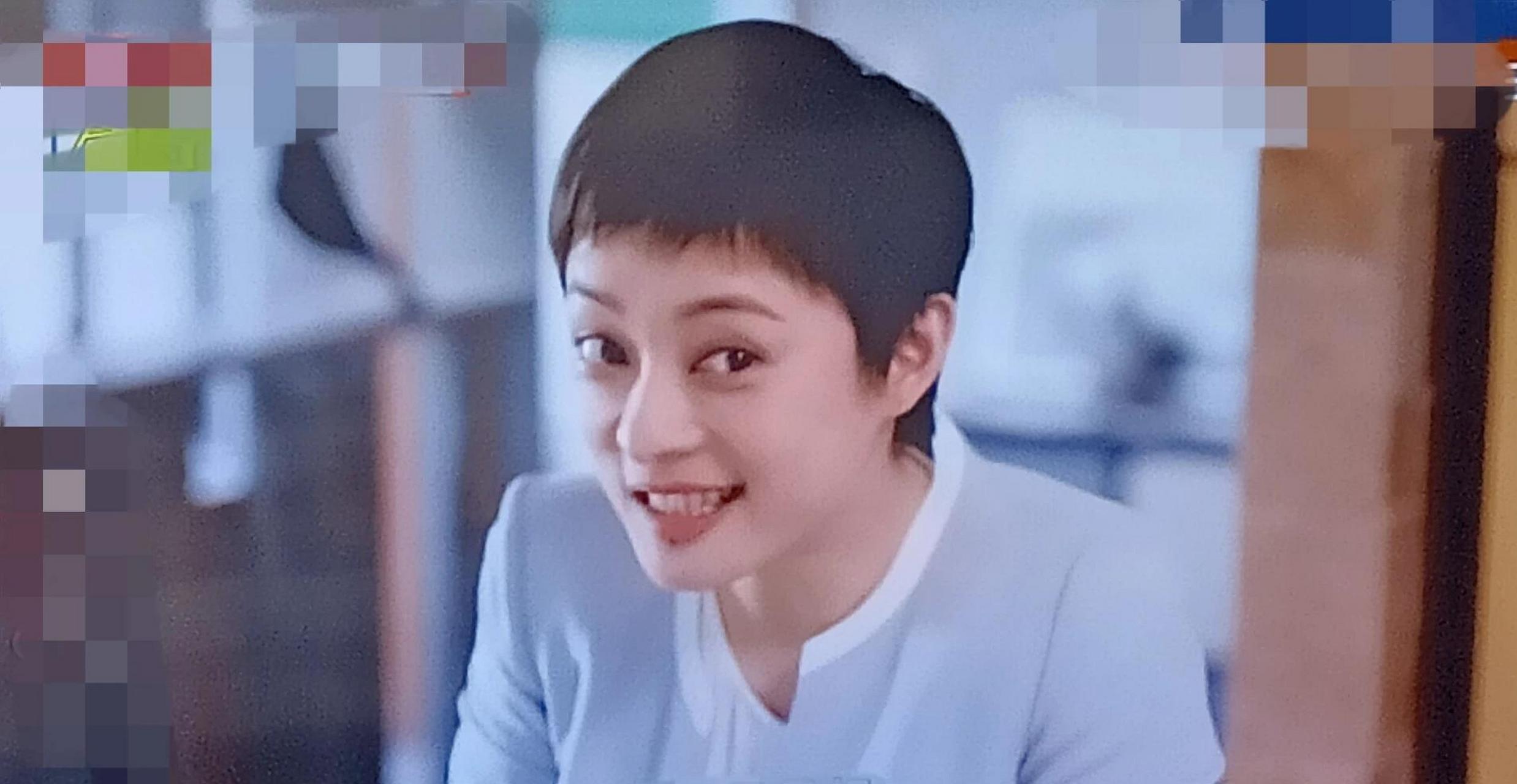 孙俪1982年出生,《安家》(应该2019年拍摄)里房似锦是个29岁的未婚