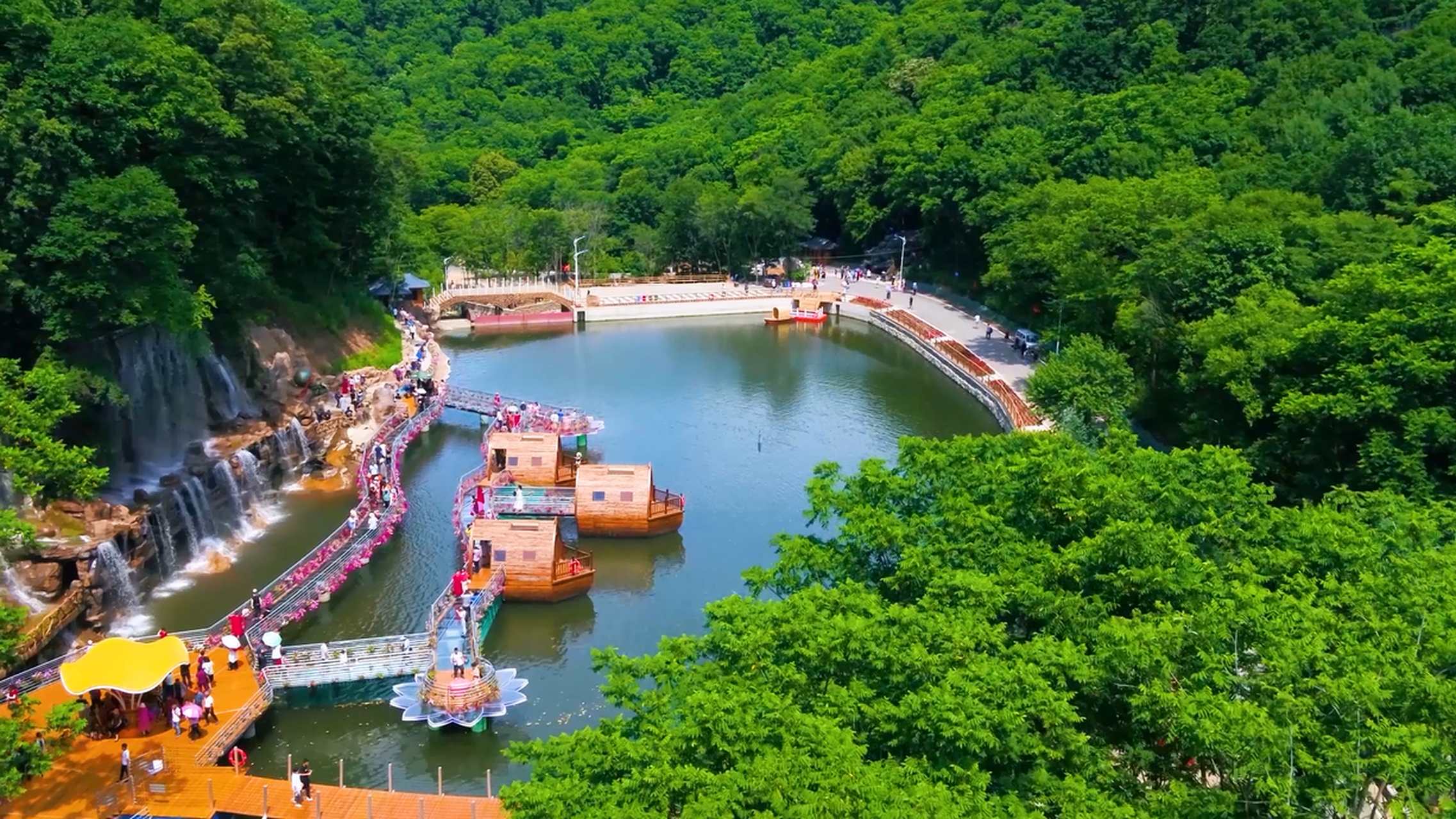 网红打卡地辽宁杠杠滴# 【参仙谷】#美好辽宁欢迎您# 676767