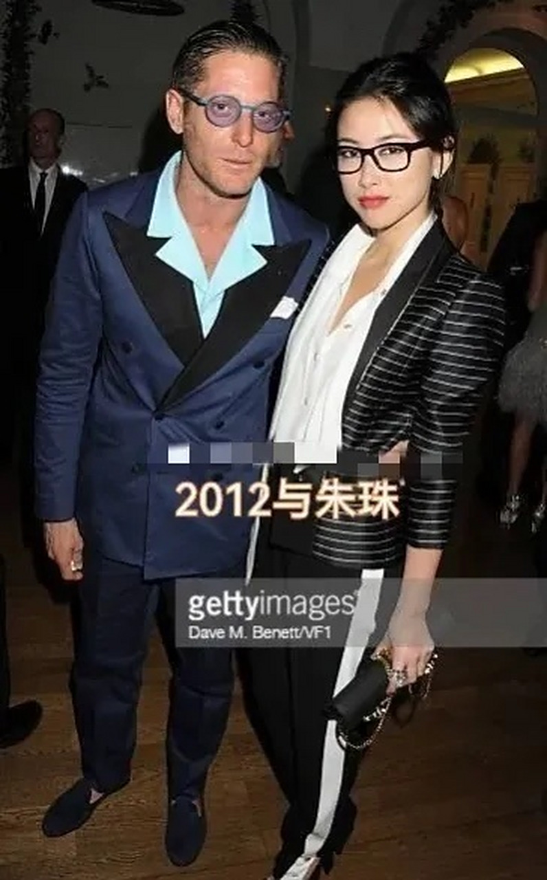 朱珠的前男友lapo elkann,原来是意大利富豪,因为家族势力强大,所以