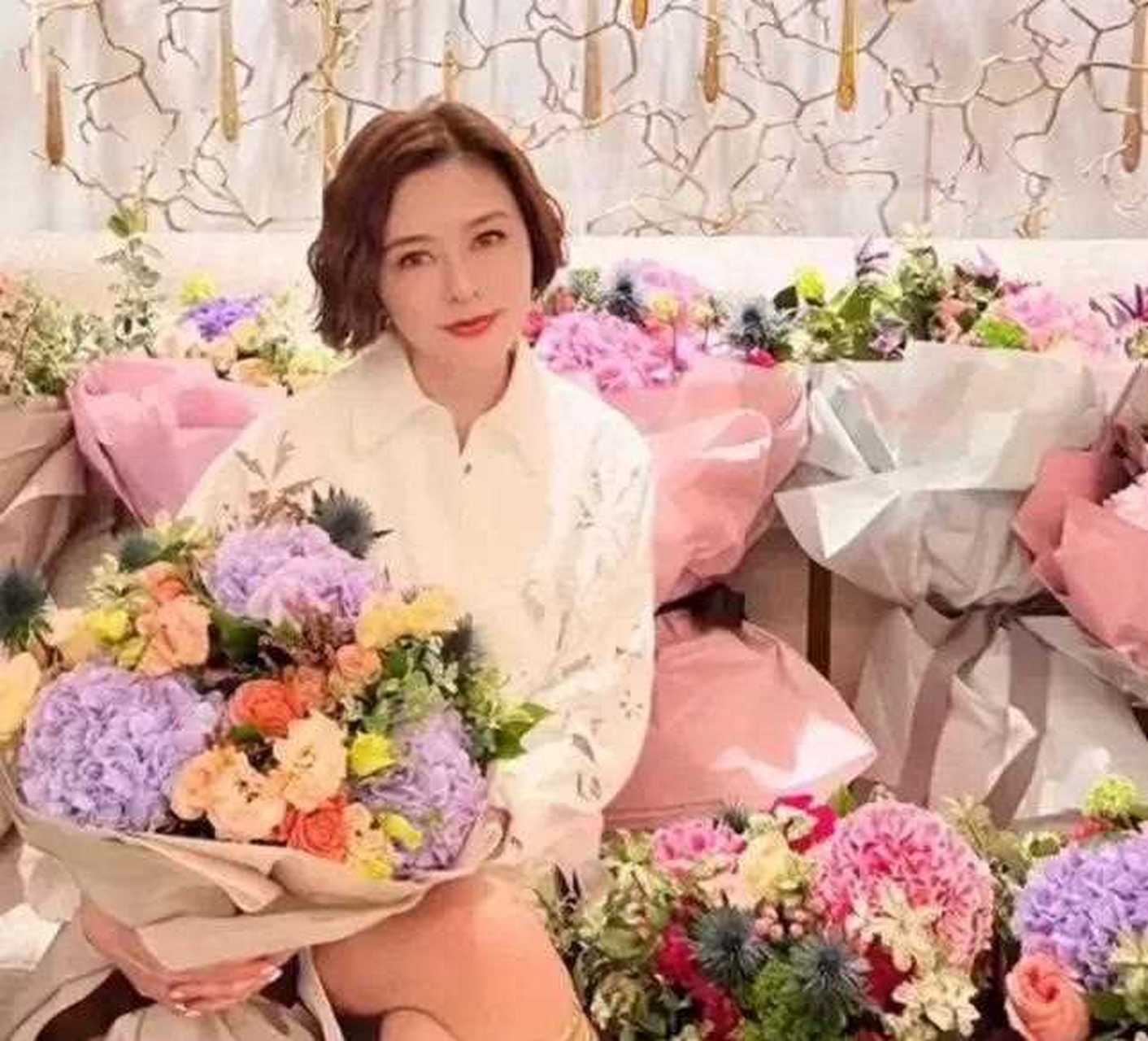 关之琳60岁生日 一转眼关大美女已经花甲之年了.