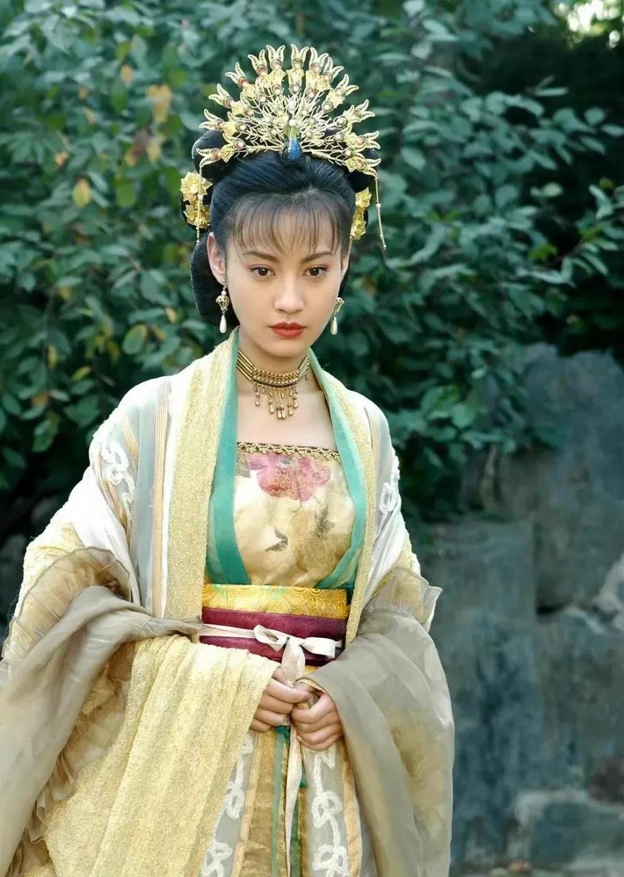 gif创作人# 《小鱼儿与花无缺》江玉燕这套挺好看的