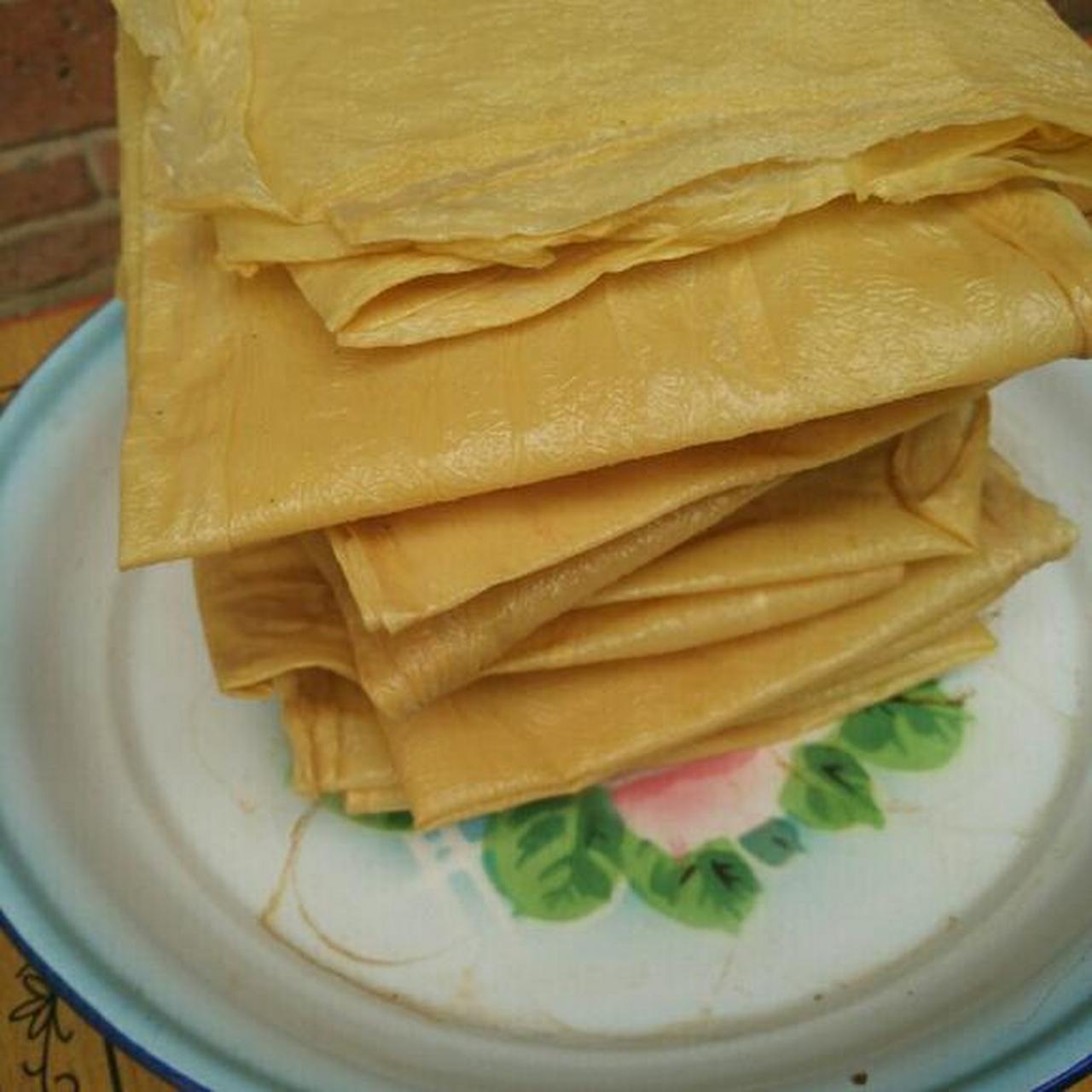 南阳特产—桐柏豆筋 桐柏豆筋的产地是河南风景优美的桐柏山,其原料