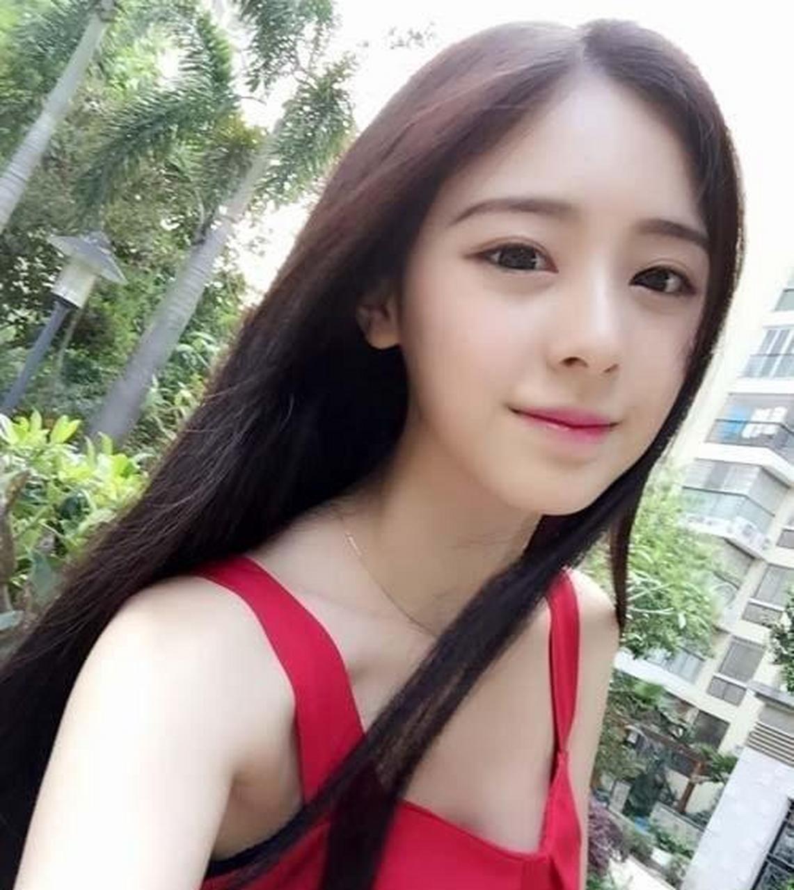 厦大校花:程熙媛,长相清纯,穿衣甜美,减龄穿搭就学她