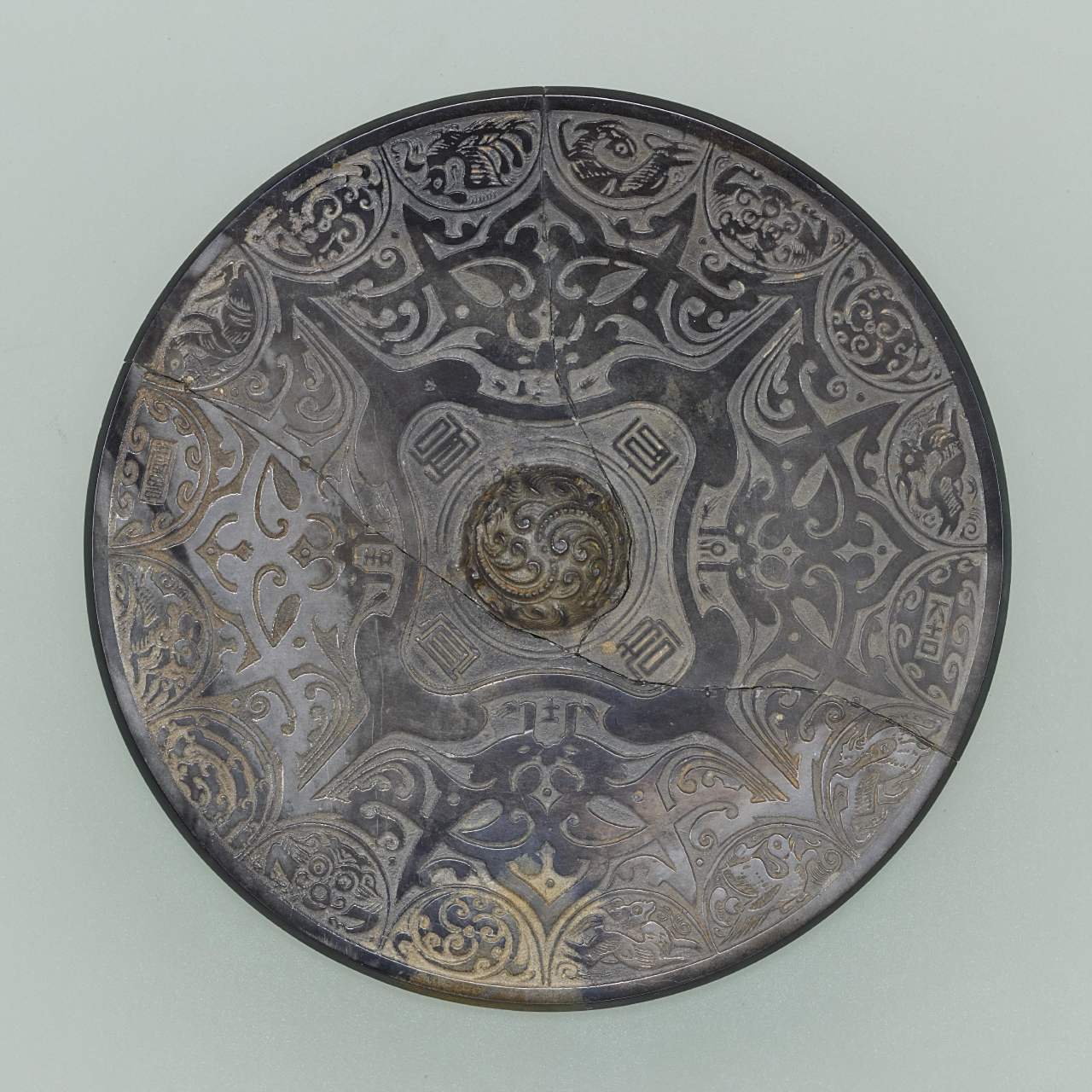 东京国立博物馆藏:汉代·夔凤纹青铜镜#铜镜收藏# #汉朝