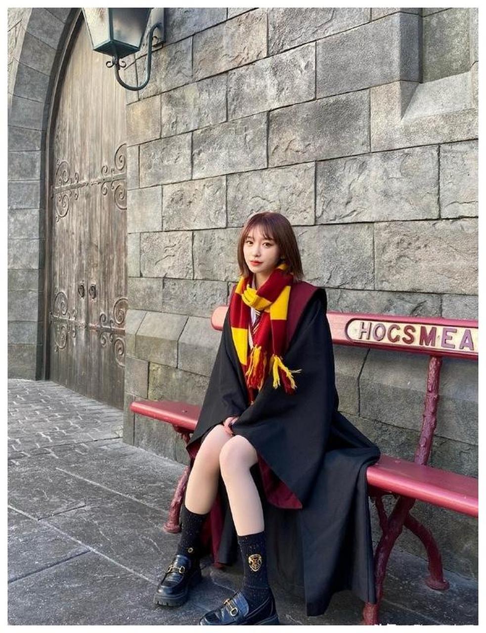 日本黑怕女孩吉田凜音美女小姐姐迷人美照欣赏,好美啊