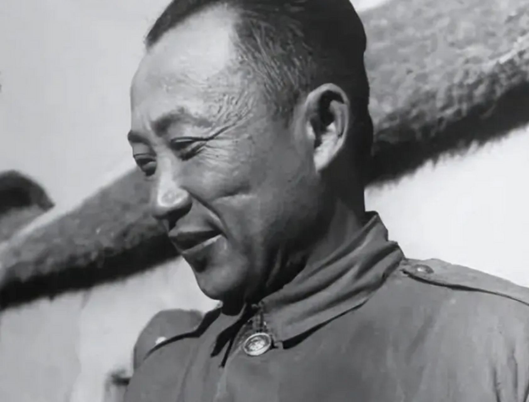 八一南昌起义前,朱老总还做过李弥的工作,希望他能走上革命道路.