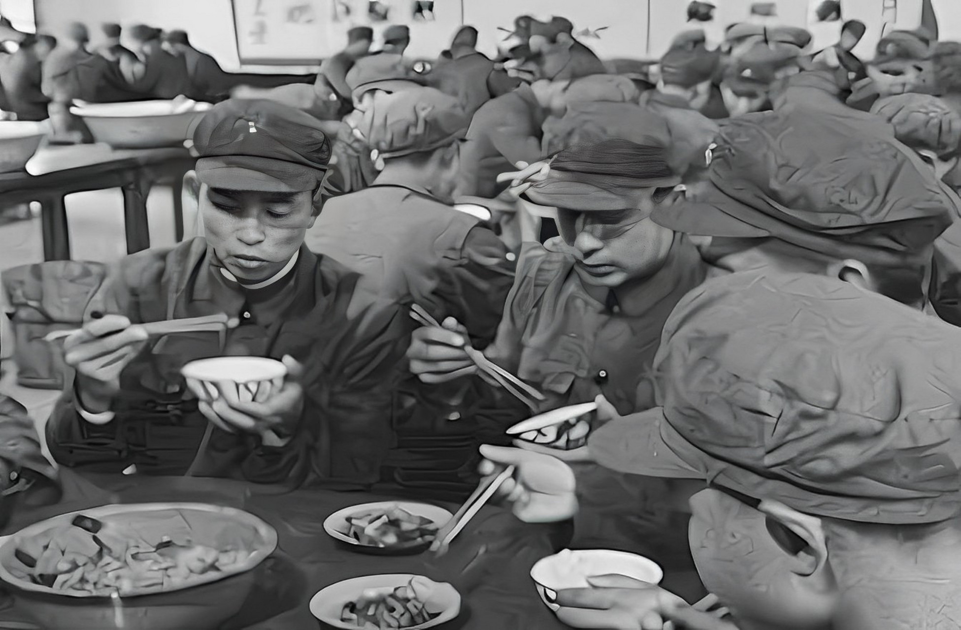 1968年,北京军区政治部副主任来公司视察!