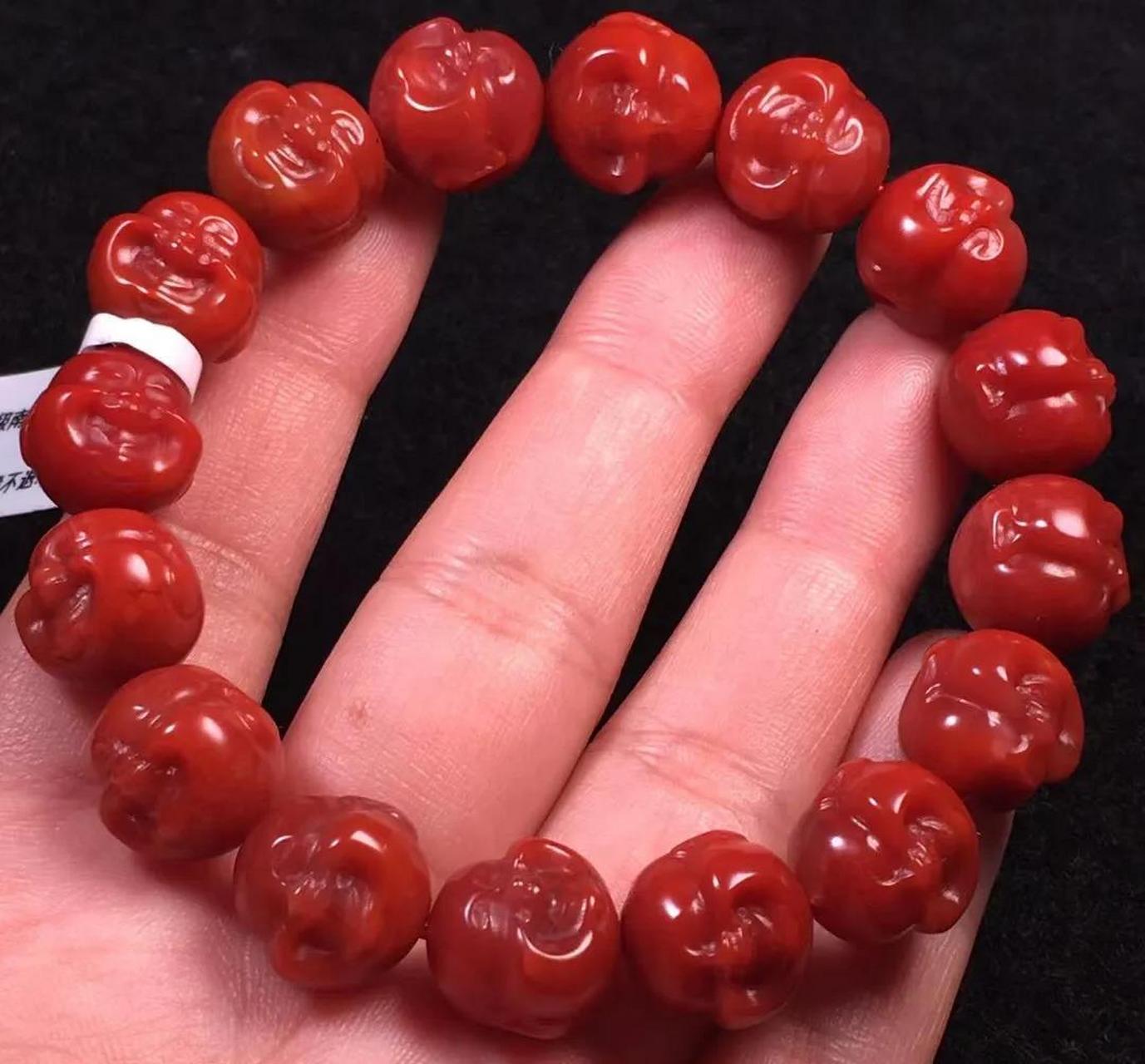 南红瓦西料雕刻笑佛手串,尺寸12.