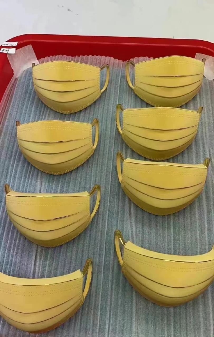 某公司的年终奖,黄金口罩![左捂脸]愿大家一世安好,平安喜乐!