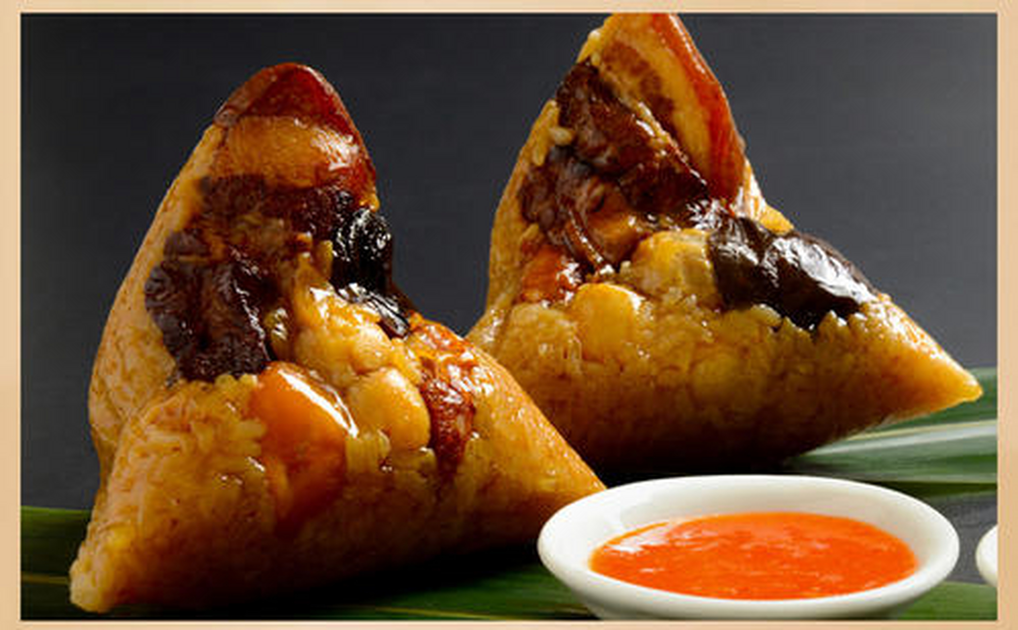 泉州烧肉粽:说起粽子可能大家想的更多是嘉兴肉粽,它的名气更响当,但