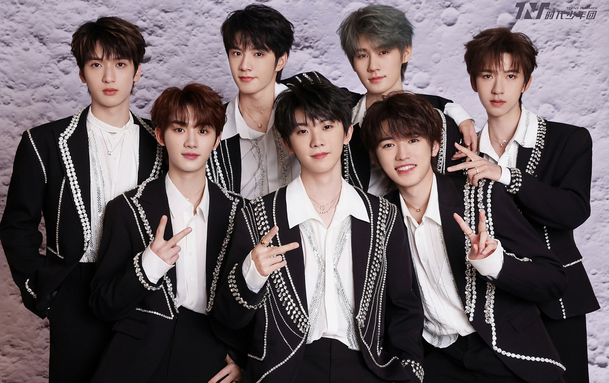 时代少年团成立四周年,为粉丝们准备了四周年演唱会!