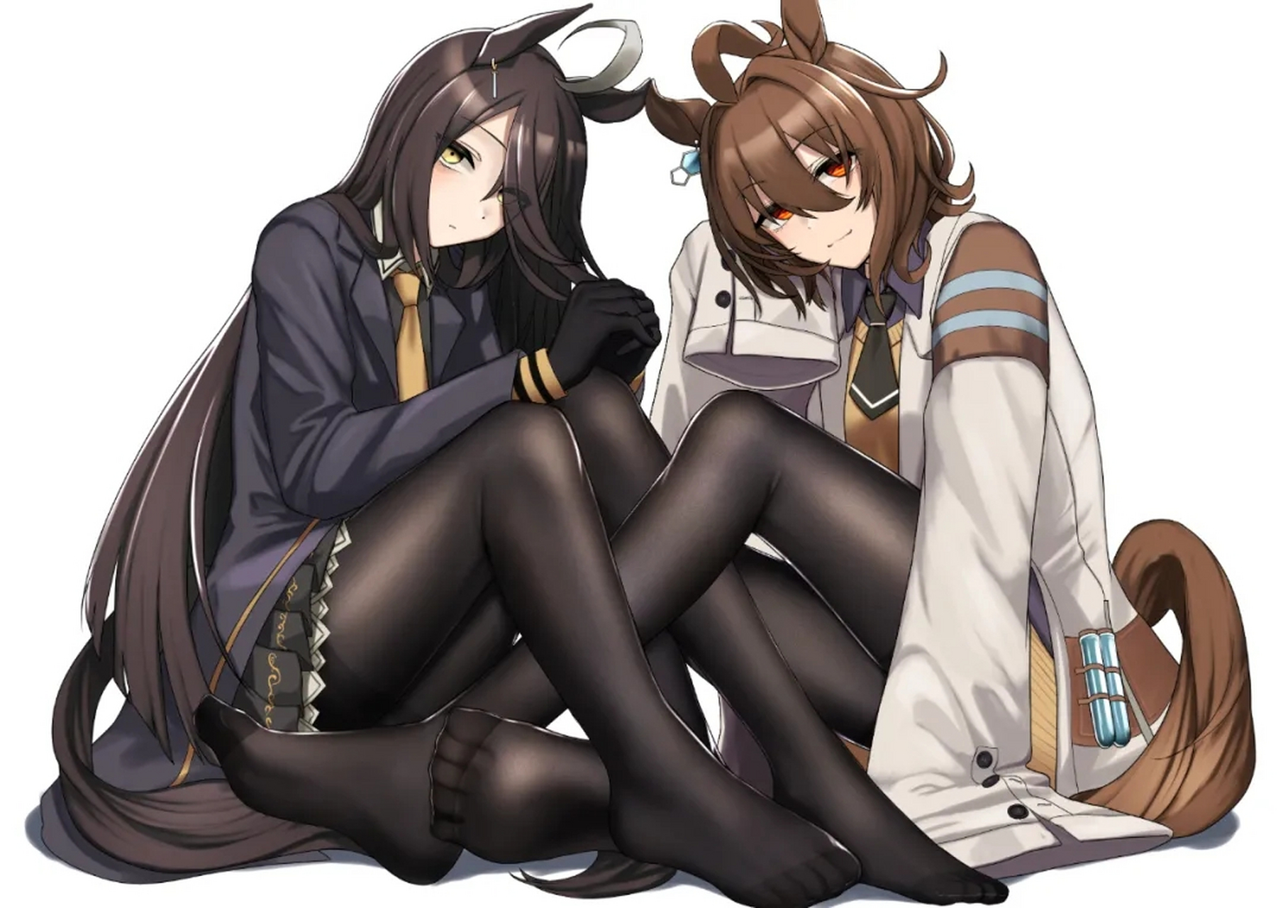 两个女孩交叉着双腿坐在地上#二次元美图