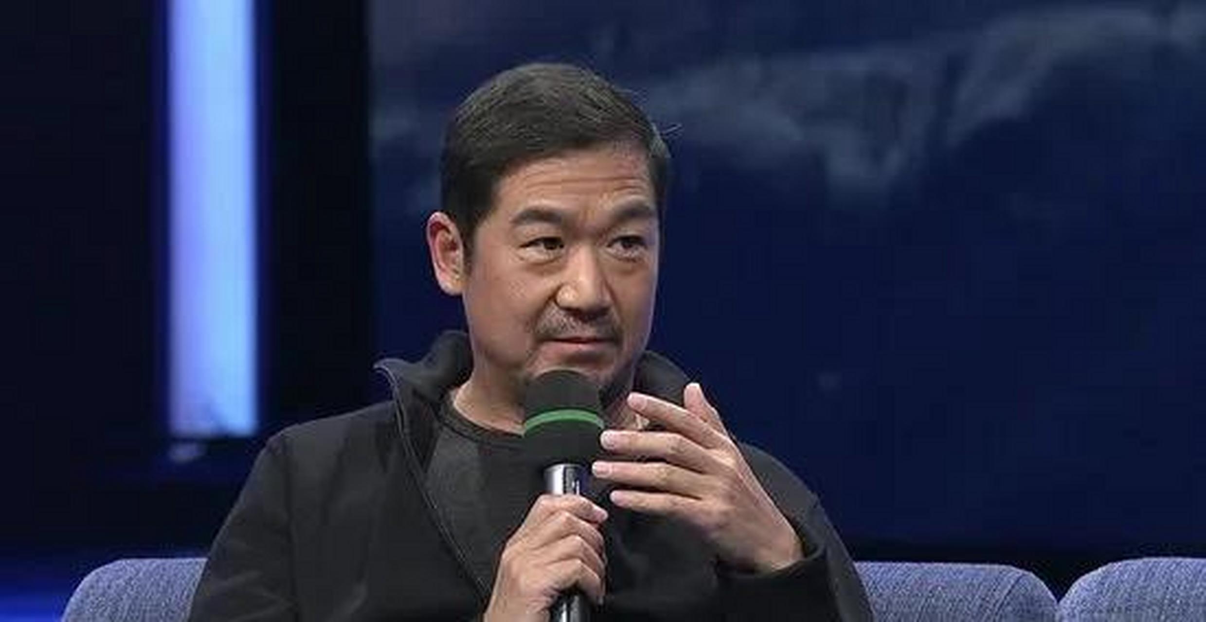 5万请赵薇担任《财神到》的女主角,没想到赵薇爽约,于是张国立便将