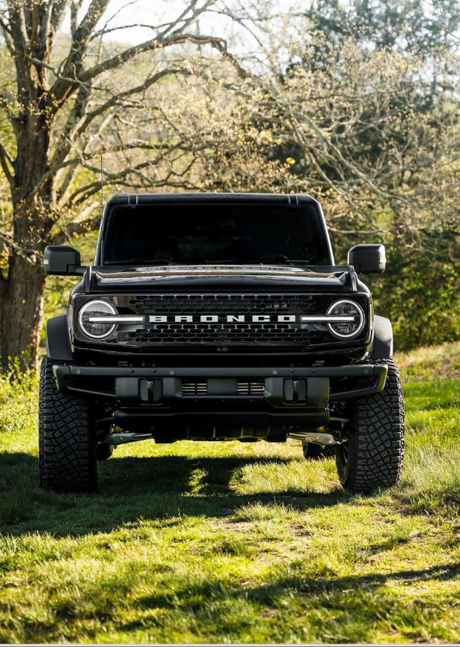 来看看这款经典硬派越野——福特bronco!