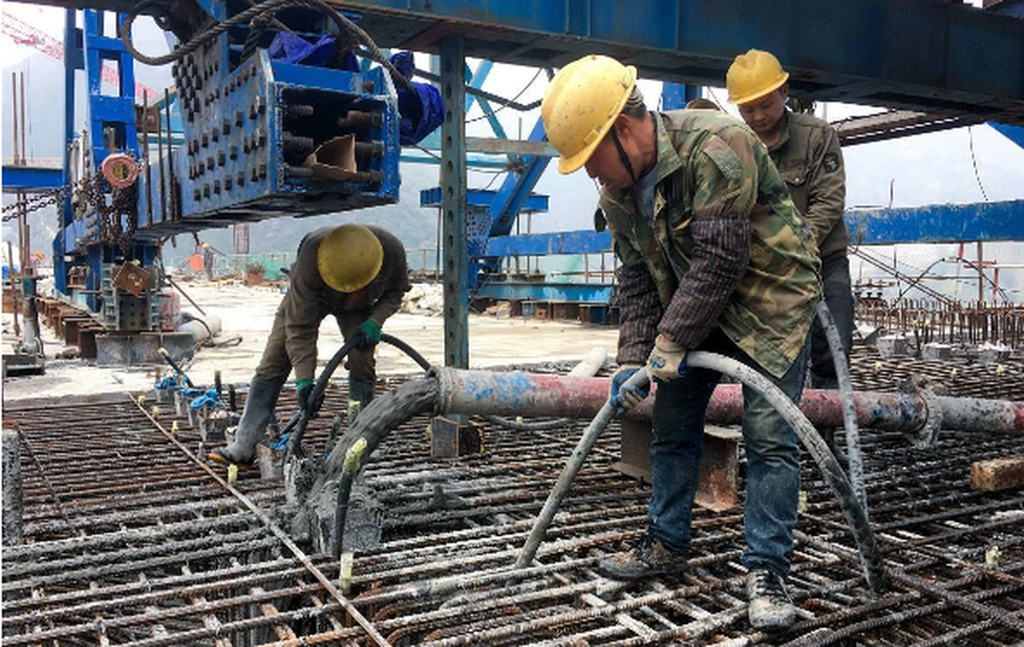 一个建筑工地的木工工程,工程总价款800万元,今天老李去建筑公司结账