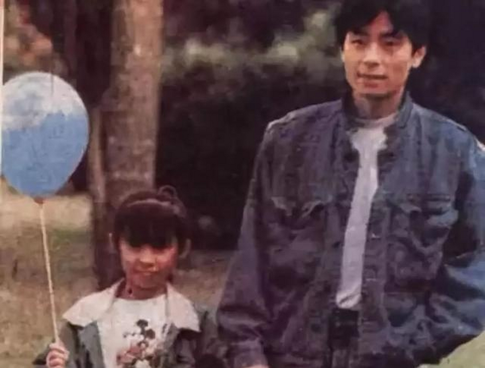 婚后一年,莫绮雯便生下了儿子王城元,之后一家三口为了调理王杰的身体