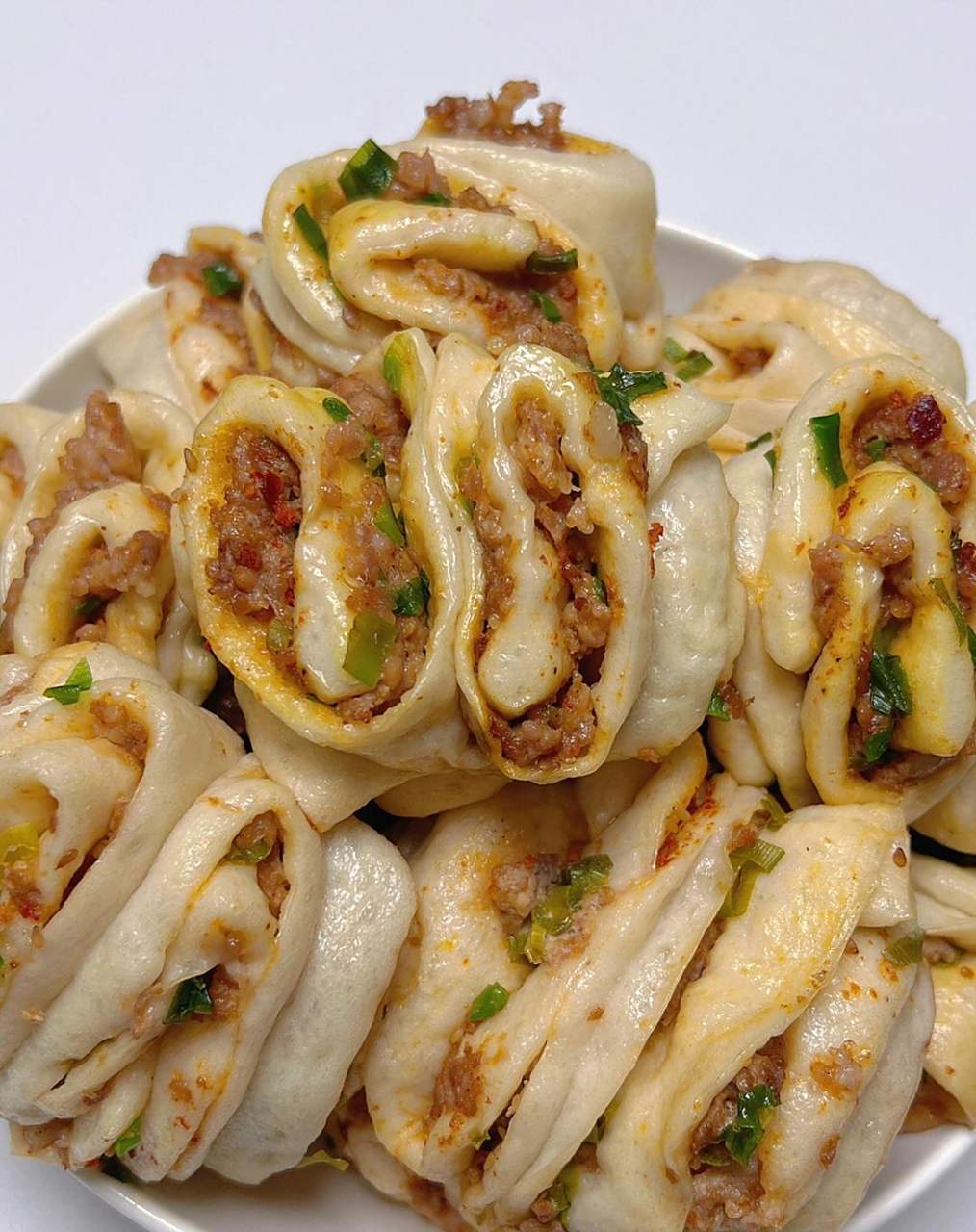 这个肉末香葱花卷也太好吃了?