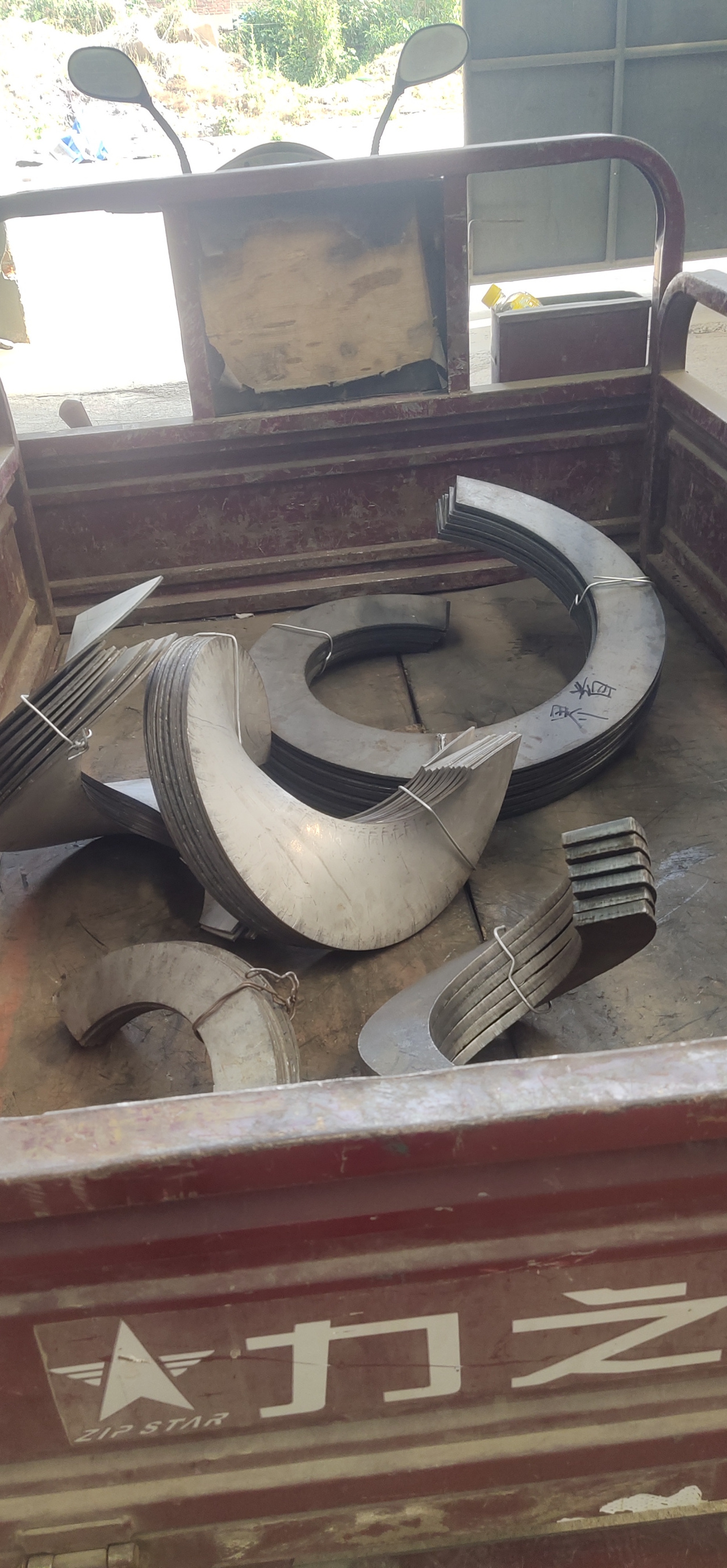 螺旋叶片生产厂家?荥阳豫新建筑机械厂您建筑工程的专业合作伙伴!