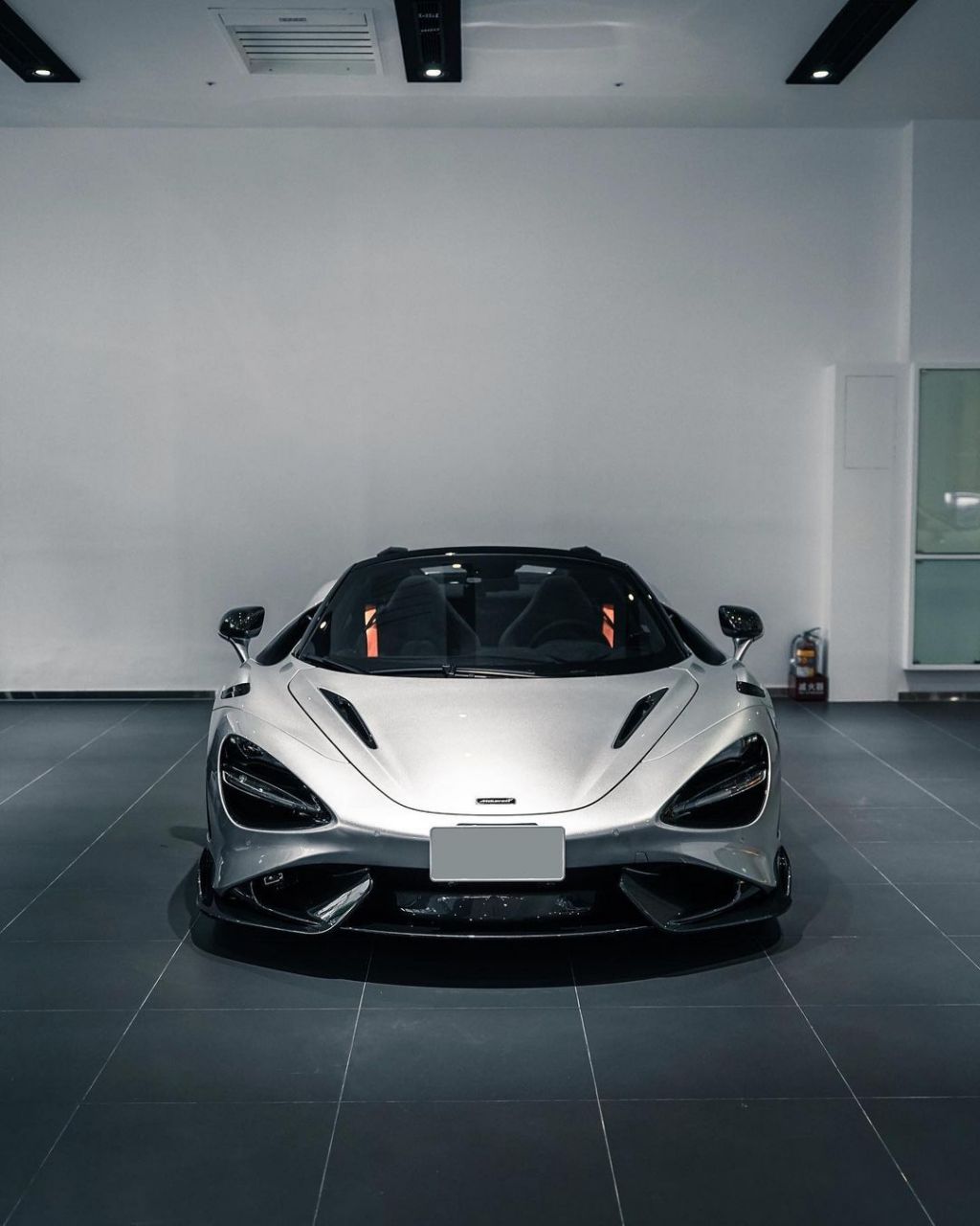 mclaren 765lt spider in supernova sliver 迈凯伦765lt  豪车超跑