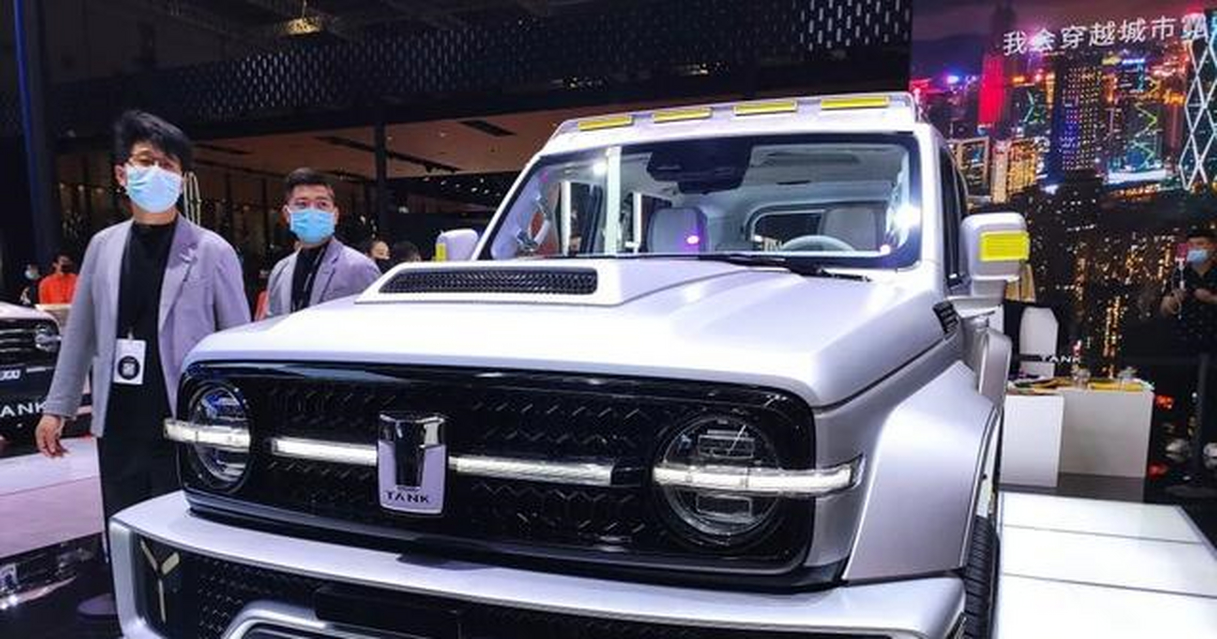 据悉,坦克300赛博朋克版是长城,超境汽车在2021年4月上海车展上发布的