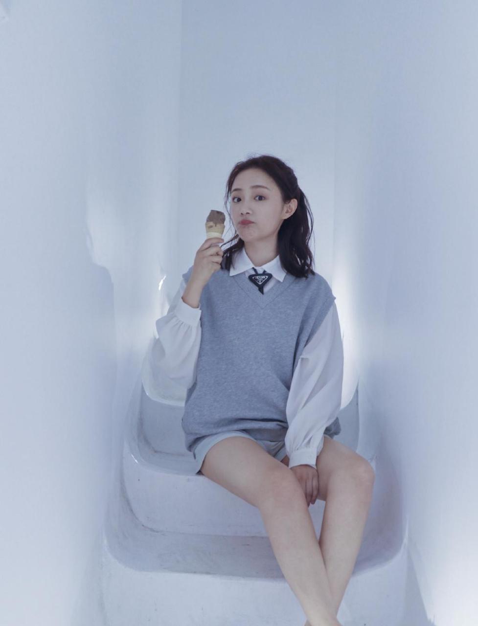 吴佳怡夏日清新养眼写真图片 #娱乐最前沿