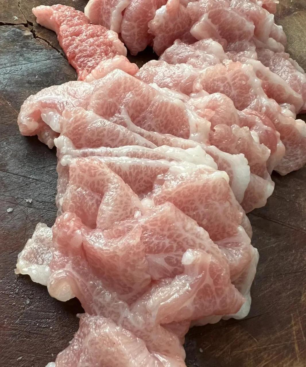 这应该是猪肉里的极品吧!就是不知道叫什么部位?