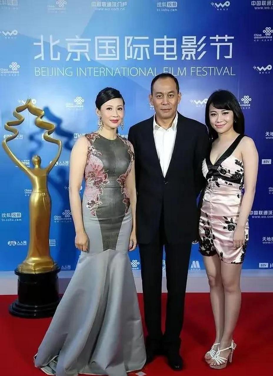 领动计划# 张光北一家三口走红毯!