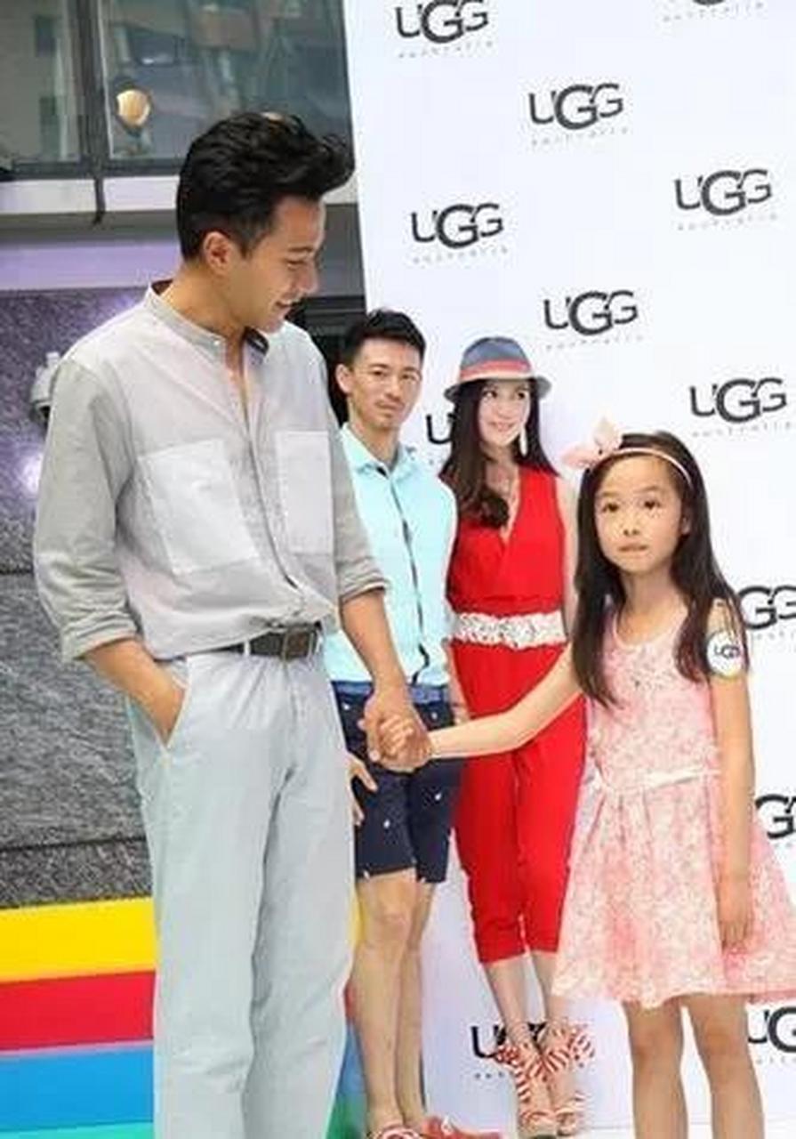 小糯米终于回北京了,归大幂幂抚养.