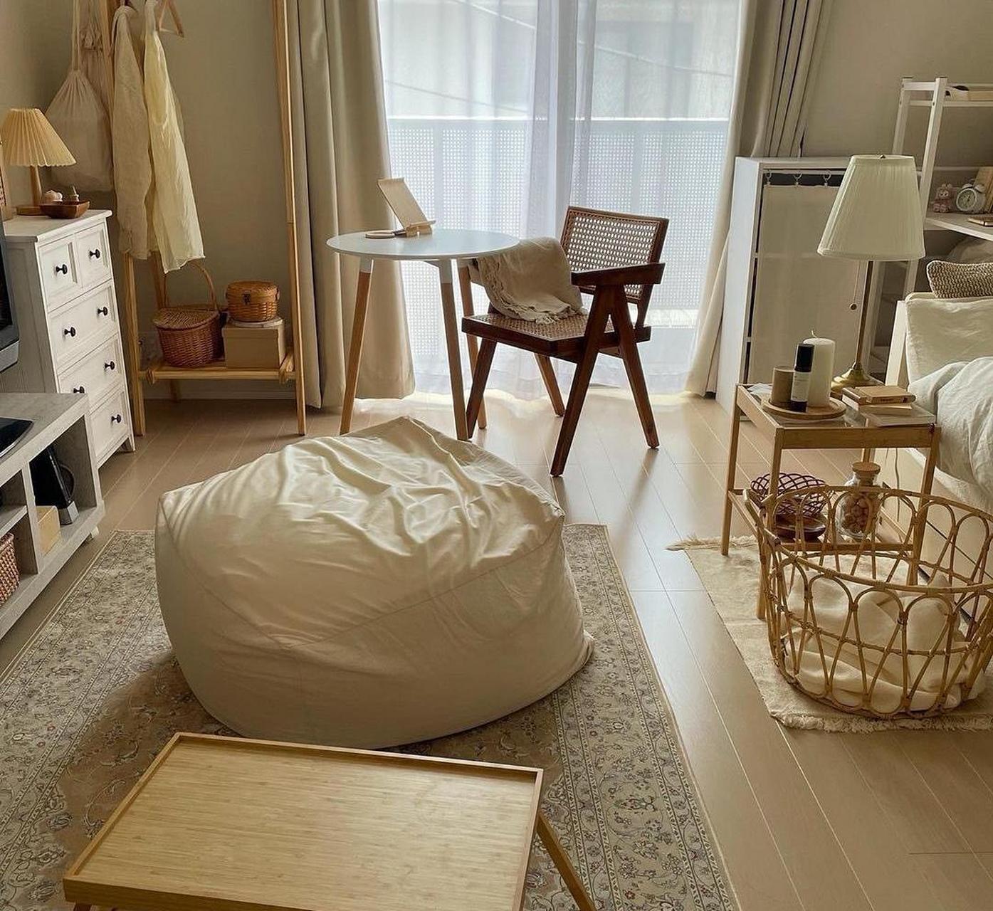 韩国单身公寓 在家中自制家庭影院,生活惬意美好.