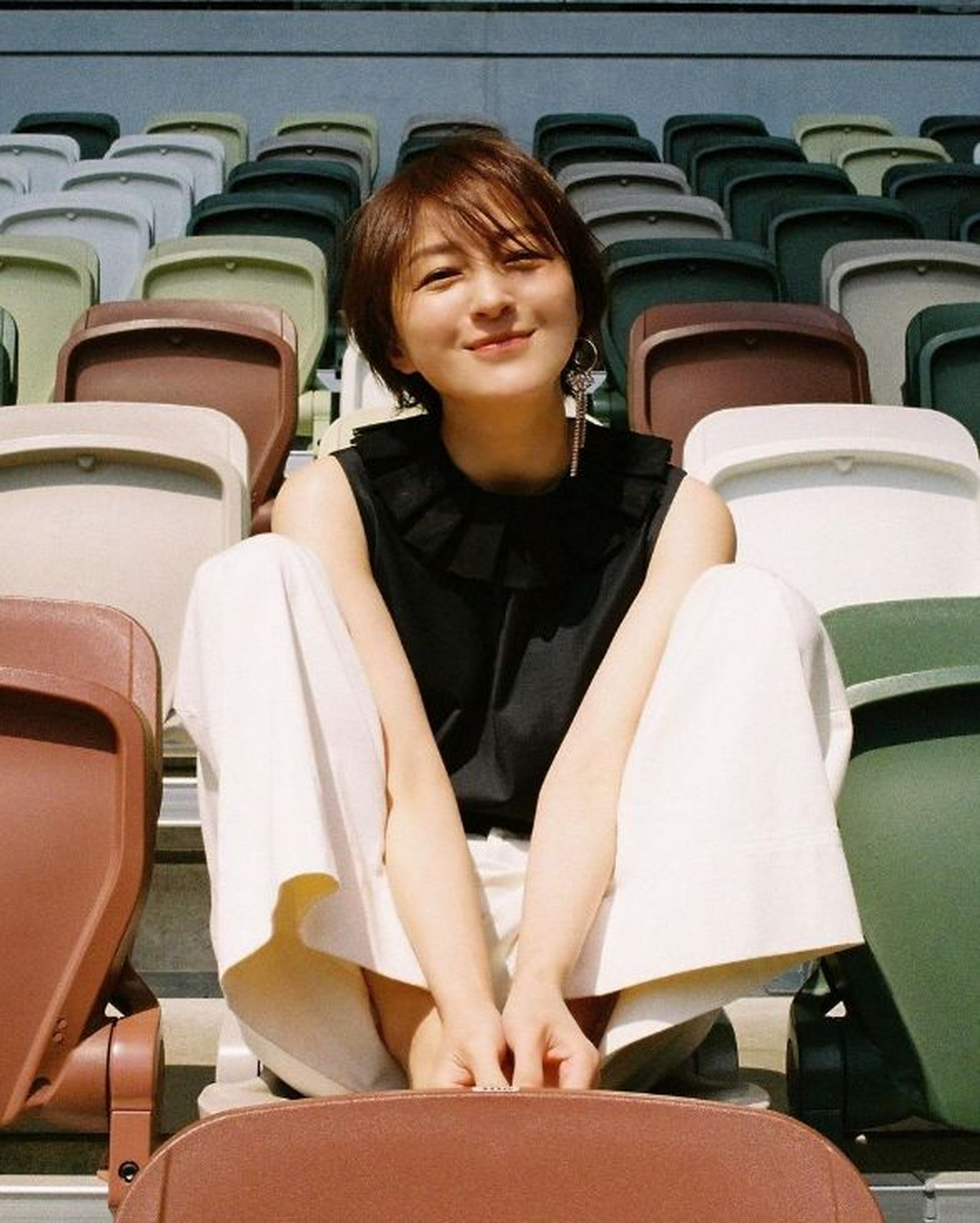 日本女星广末凉子跟已婚主厨开房"谈人生",岛国人诚会玩!