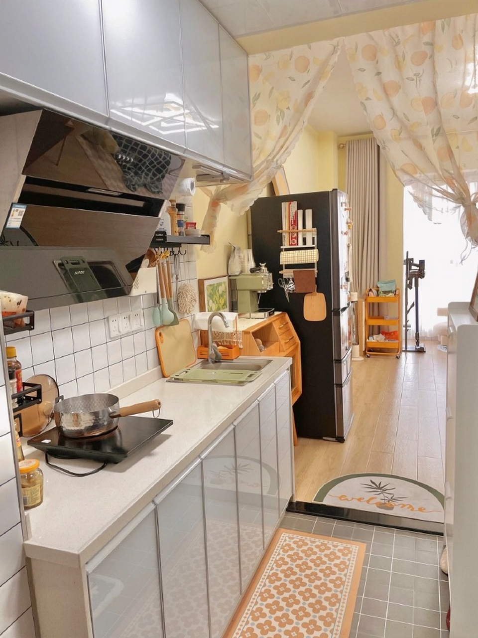 [照相机][照相机][照相机] 小姐姐30平米的单身公寓,太温馨了.