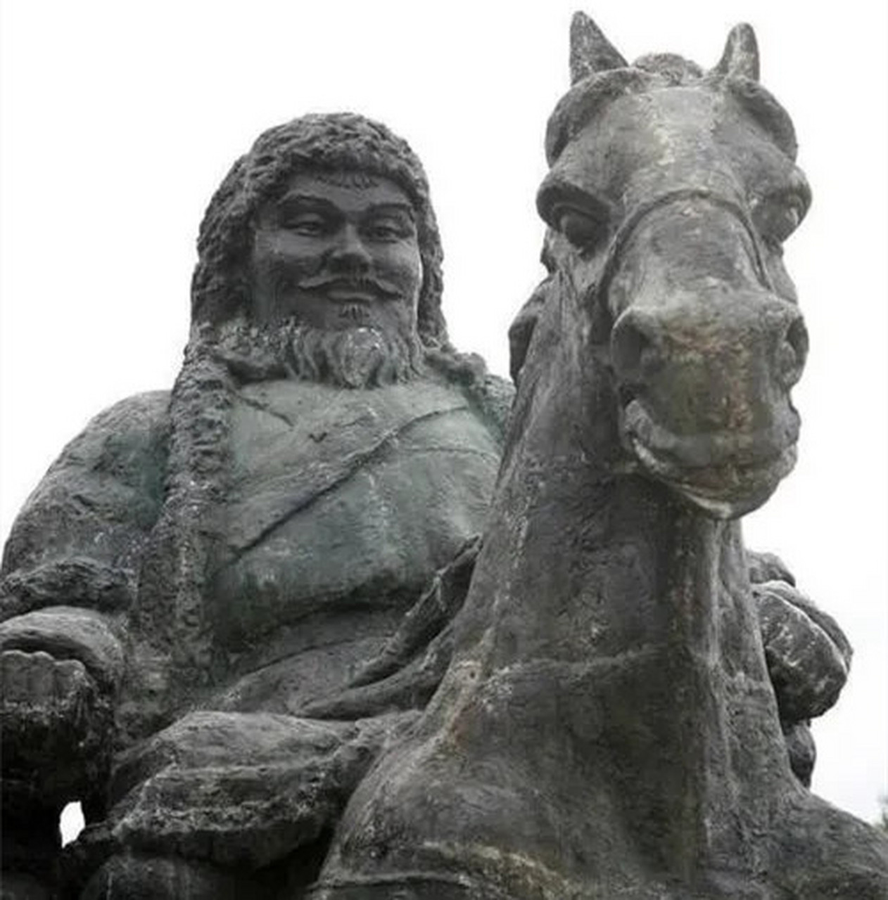 赤老温,蒙古逊都思氏,泰赤乌部贵族脱朵格属民,铁木真早年曾被泰赤乌