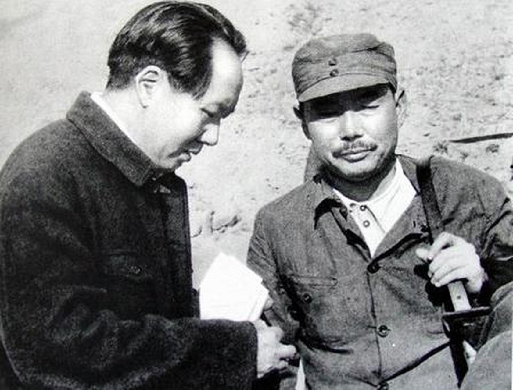 1952年,河北遵化西铺村33岁的农民王国藩,把村里最穷的23户农民联合