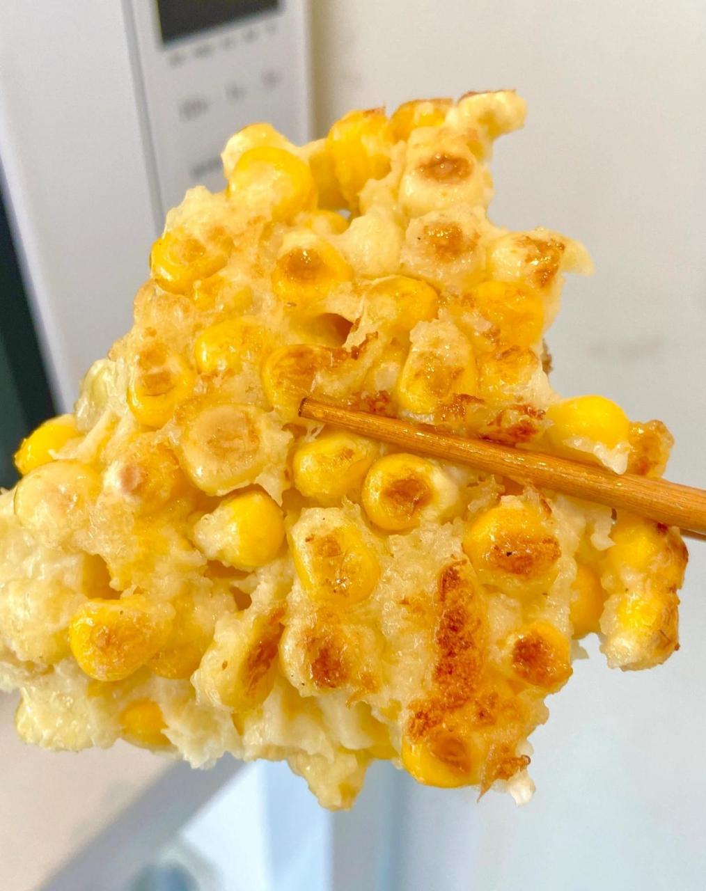 这个玉米烙做法简单还好吃 这个玉米烙真的好吃[微风] 啊啊啊[微风]