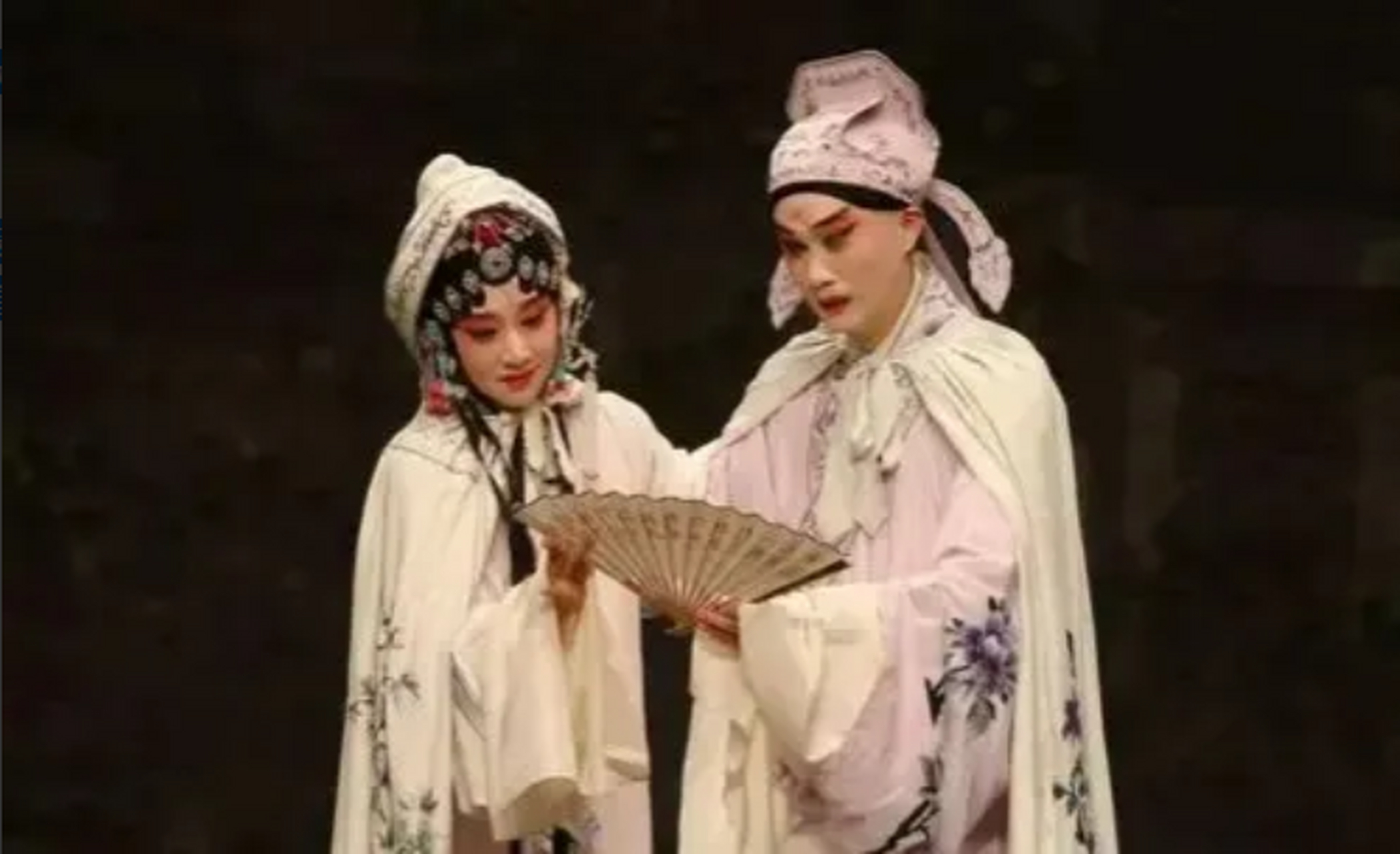 1644年,秦淮名妓李香君和22岁的侯方域喜结连理.