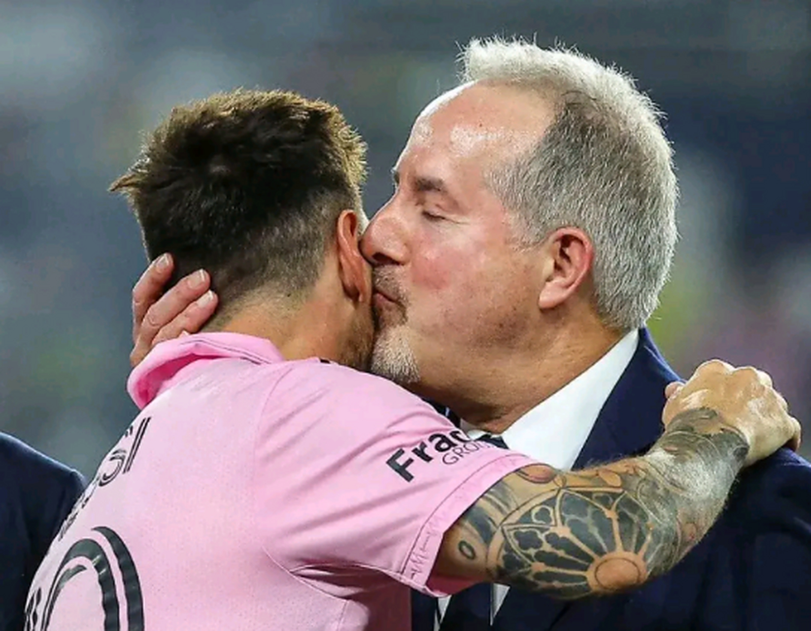 迈阿密国际的老板豪尔赫·马斯对梅西表达了赞赏之情:"梅西是一个好胜