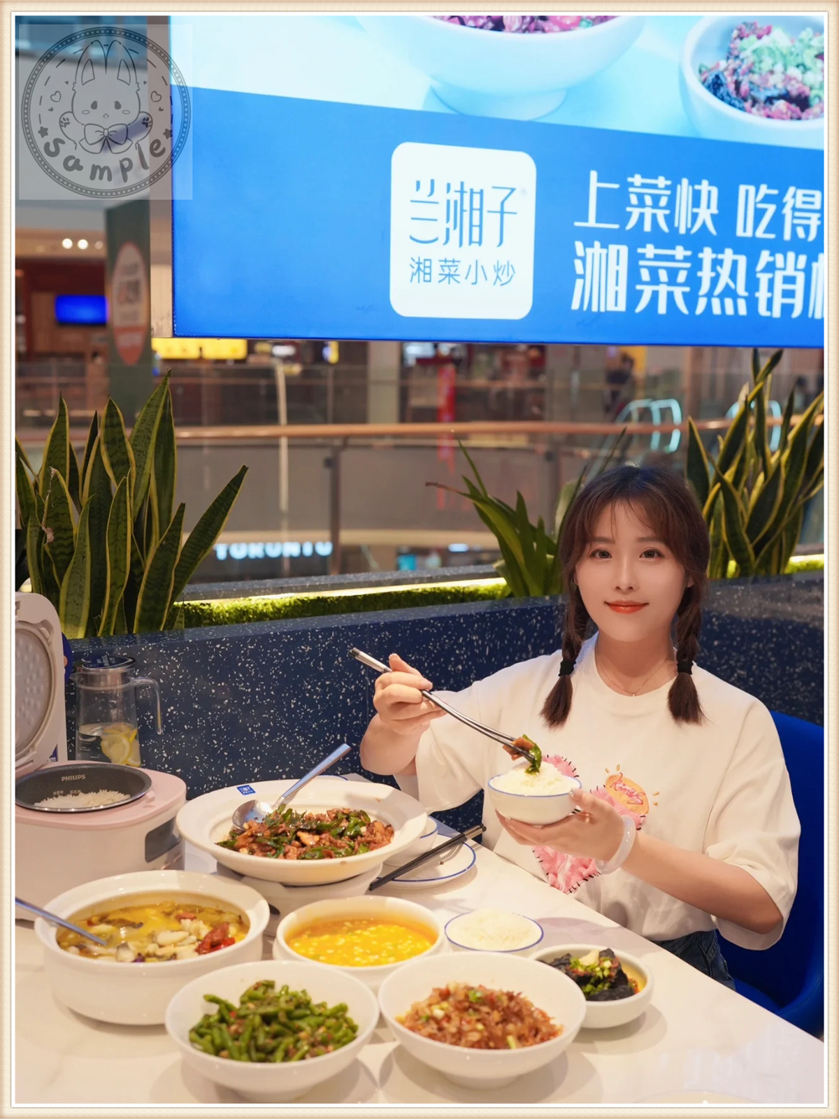 首先,招牌的辣椒炒肉简直是下饭神菜!