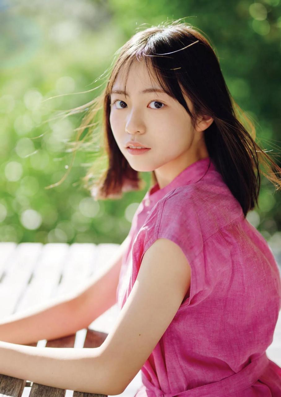 正源司阳子小清新春夏户外穿搭写真.