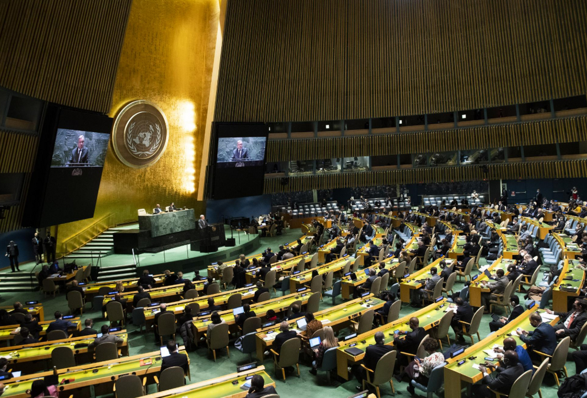 印度人一直有种诡异的自信,曾经以世界第三自居,实际上并没有那么强大