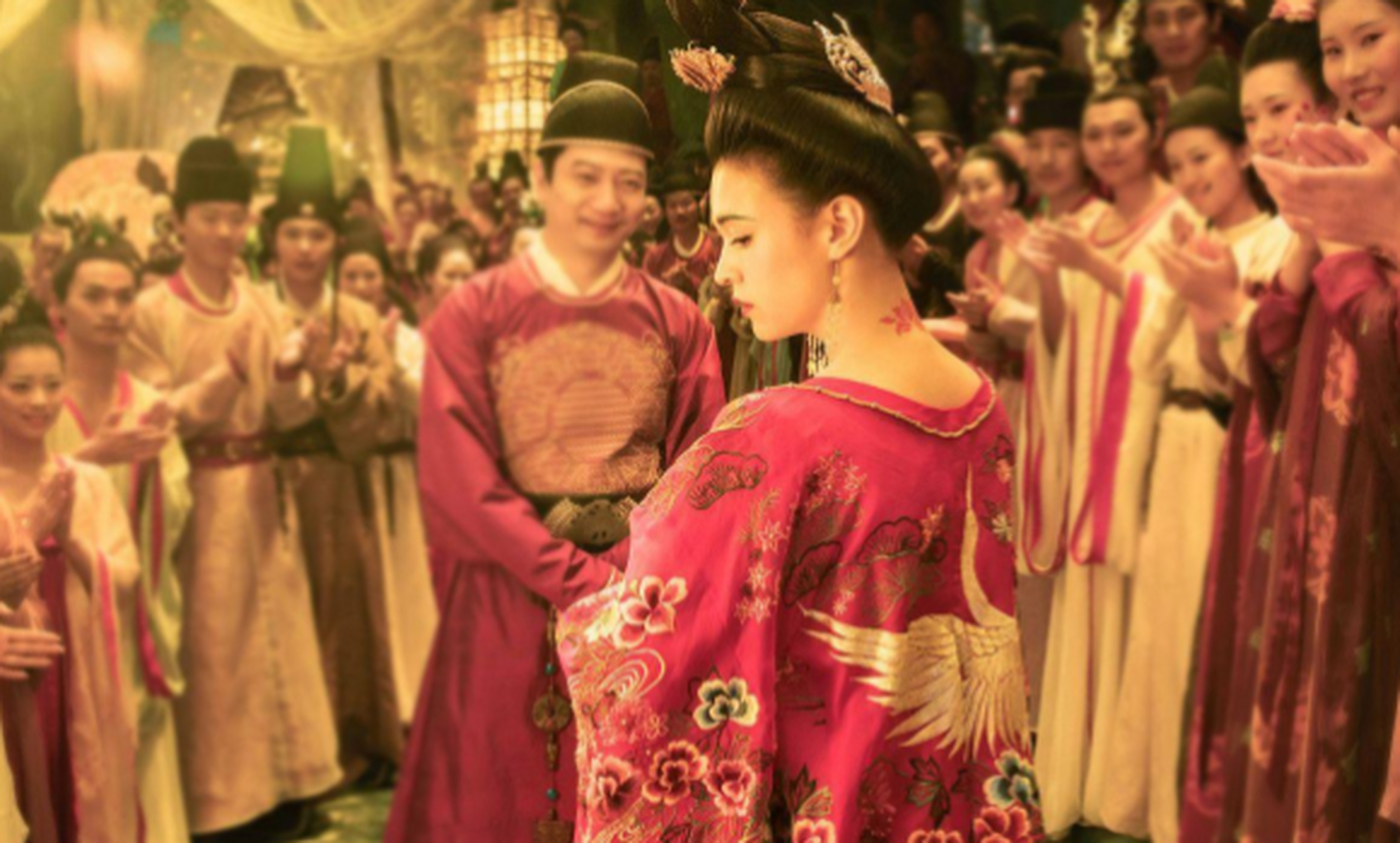 天宝年间,有一天,杨贵妃的姐姐虢国夫人进宫面见唐玄宗.