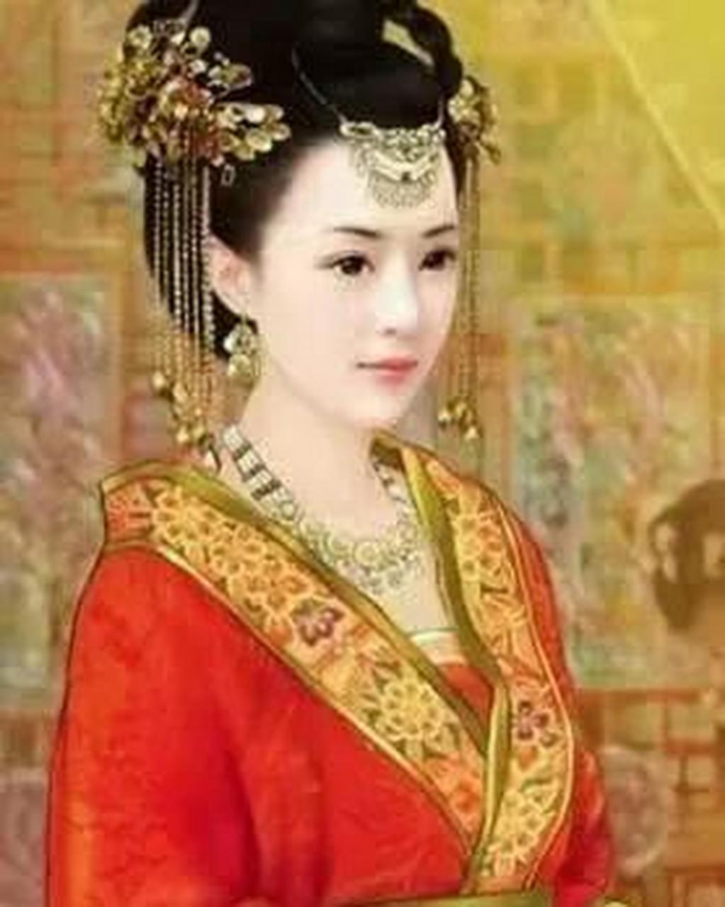 这天凌晨,在咸阳市渭城区的鲁元公主墓冢之处,群众发现有几名鬼鬼祟祟