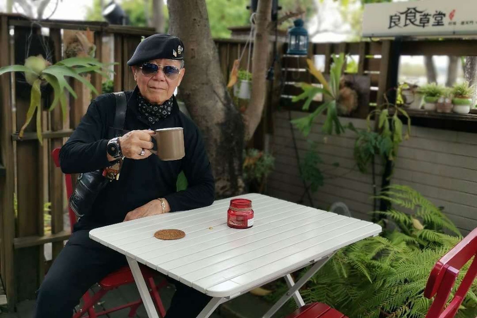 据透露,张鹏翼从发现癌症到去世仅有4个月.