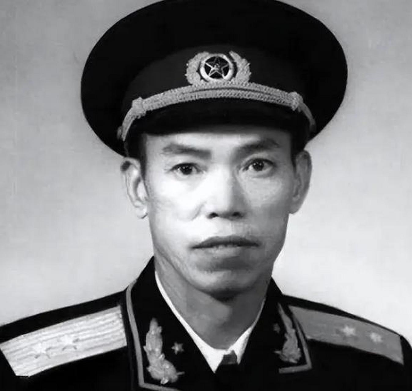 1980年万岁军军长梁兴初返回北京,叶帅给了他2个选择,梁兴初:我一个