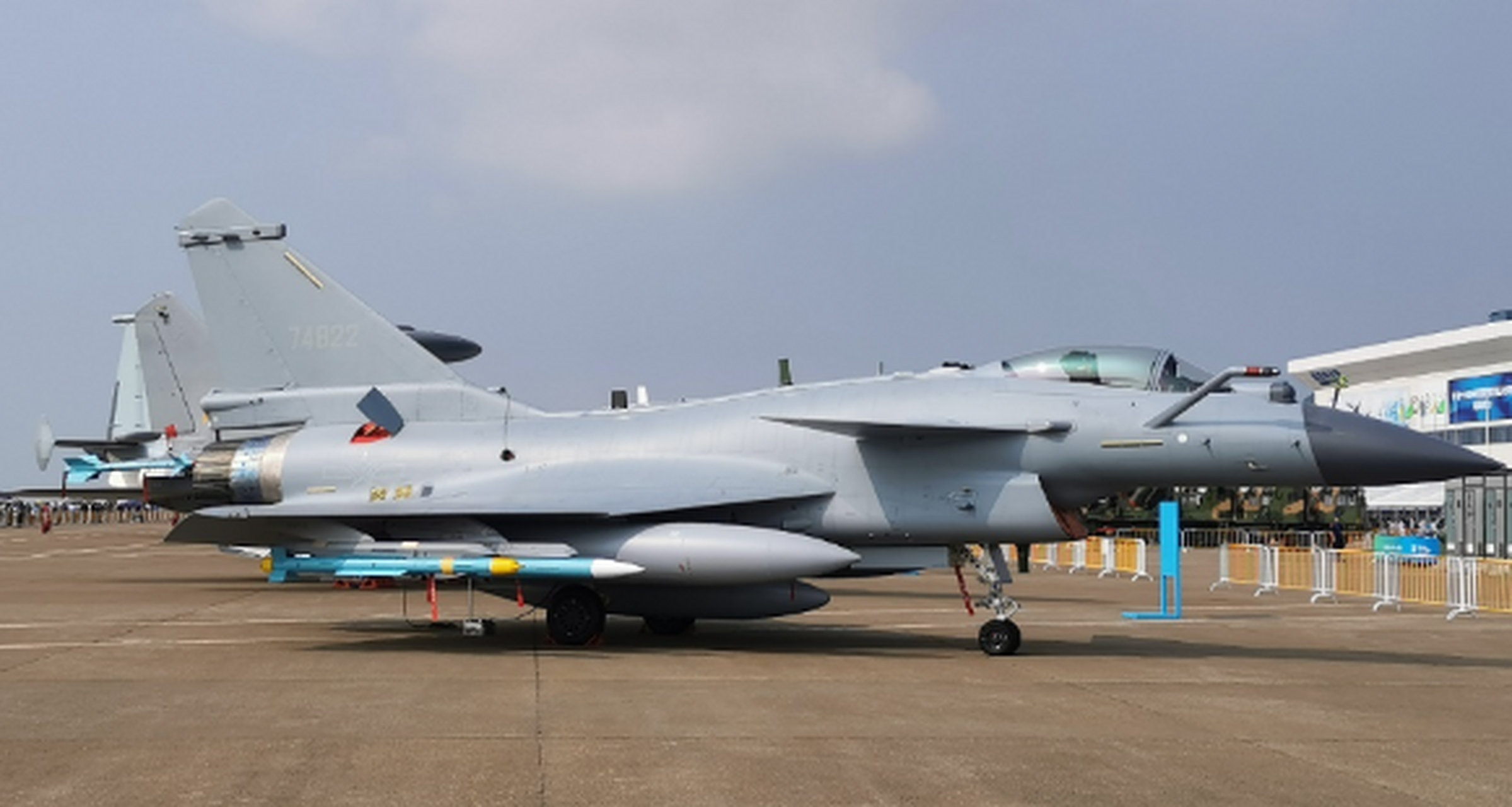 lca"光辉"不中用,歼10大获成功,印媒酸了:全靠这两国的技术 上个月23